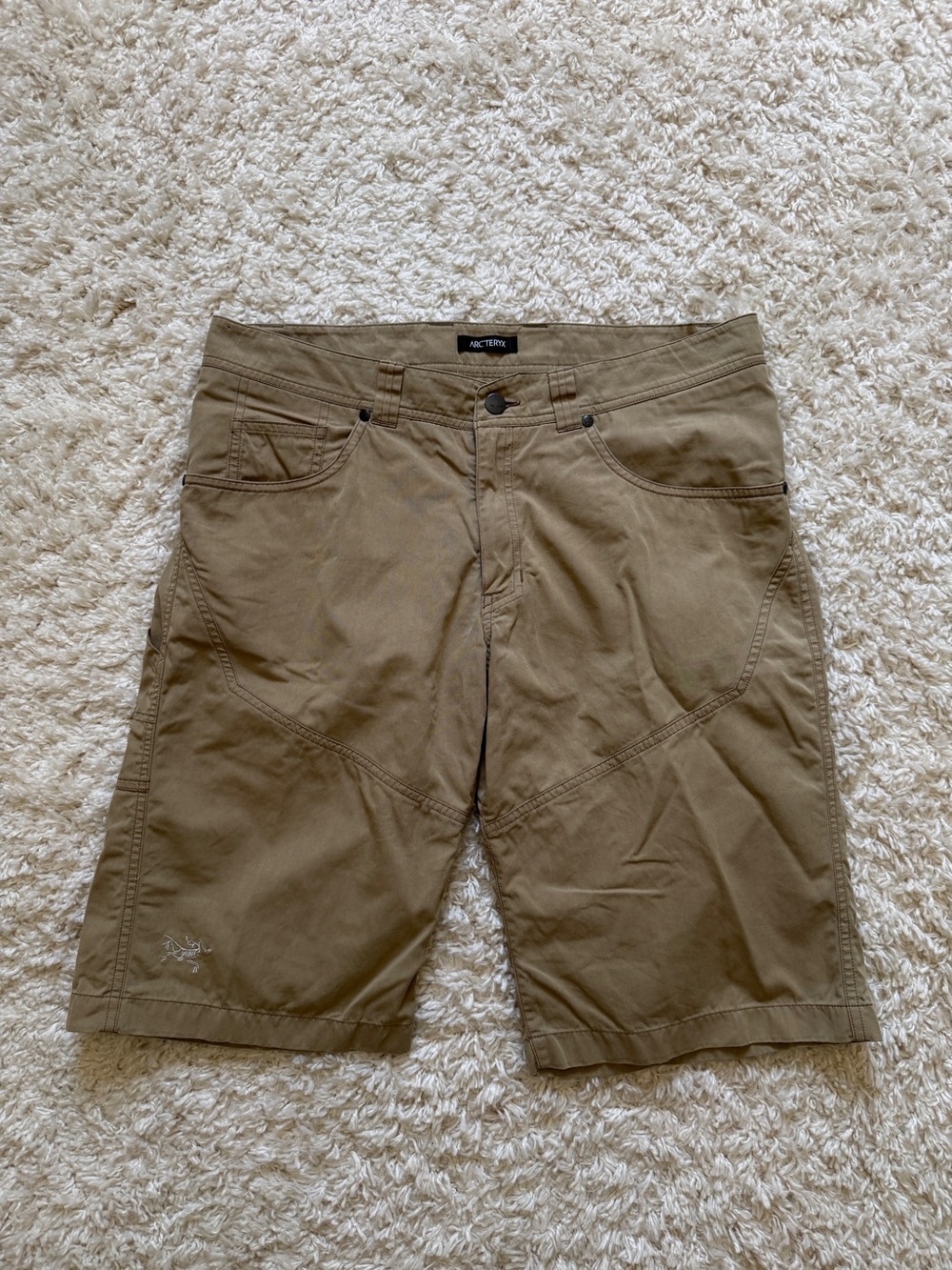 Arc'teryx Men's Bastion Long Khaki Flat Front Shorts. Sz 34. GREAT Condition!